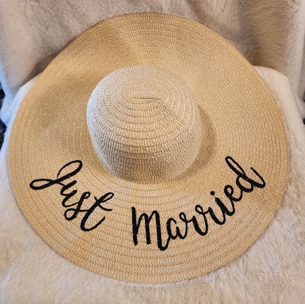 Just Married floppy hat